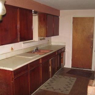 Huge Kitchen with plenty of cabinets